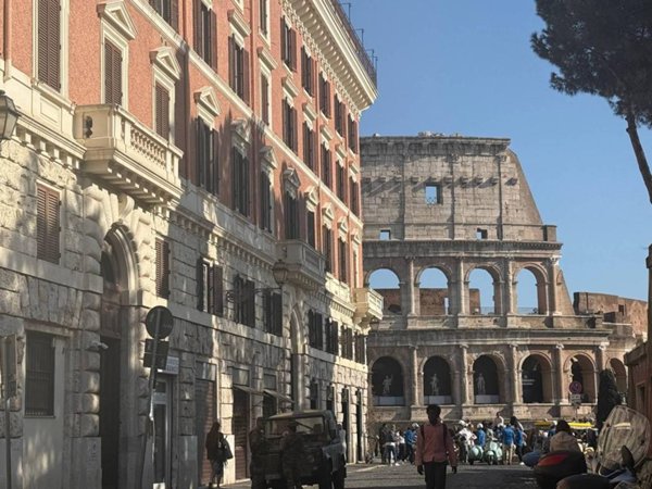 locale commerciale in vendita a Roma in zona Celio