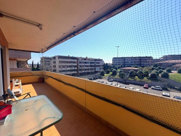 appartamento in vendita a Roma in zona Vitinia