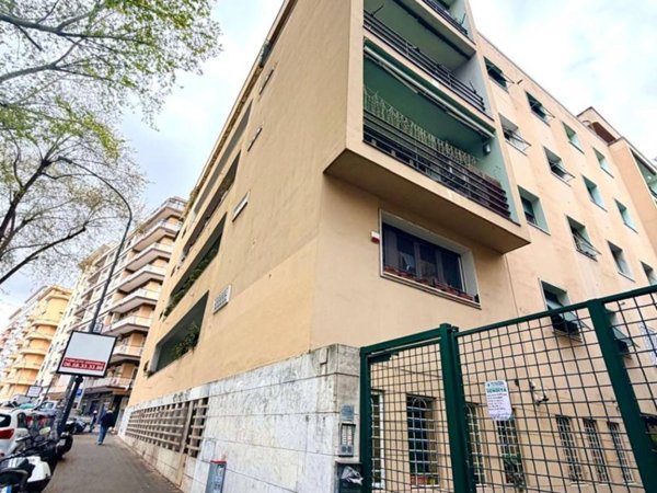 appartamento in vendita a Roma in zona Appio Latino