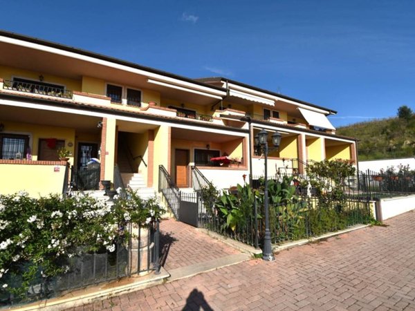 appartamento in vendita a Roma in zona Casalotti