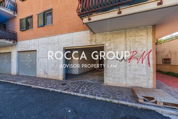 negozio in vendita a Roma in zona Primavalle