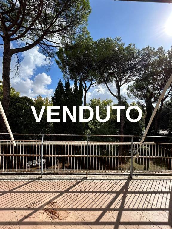 appartamento in vendita a Roma in zona Ostiense