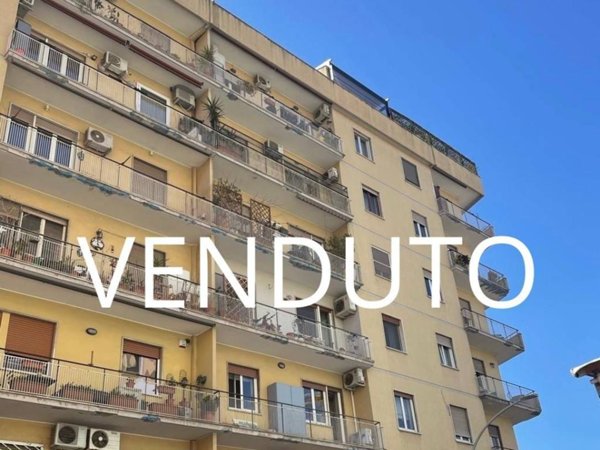 appartamento in vendita a Roma in zona Ostiense
