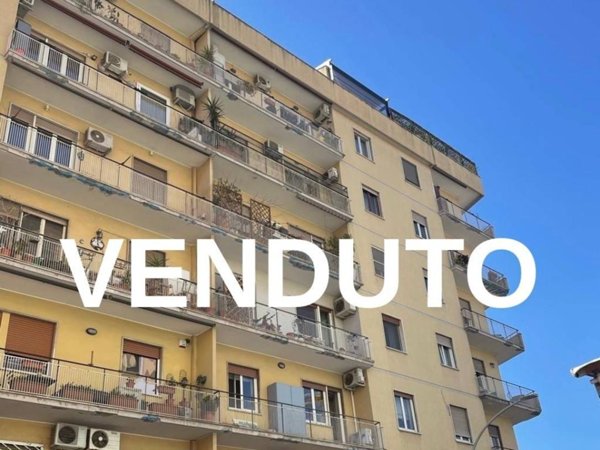appartamento in vendita a Roma in zona Ostiense