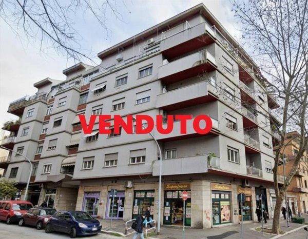appartamento in vendita a Roma in zona Appio Latino