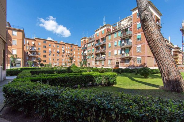 appartamento in vendita a Roma in zona Ostia