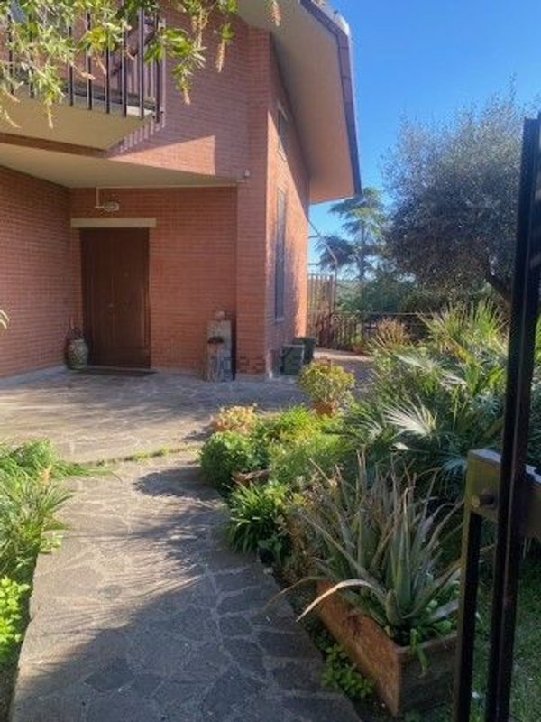 appartamento in vendita a Roma in zona Vitinia