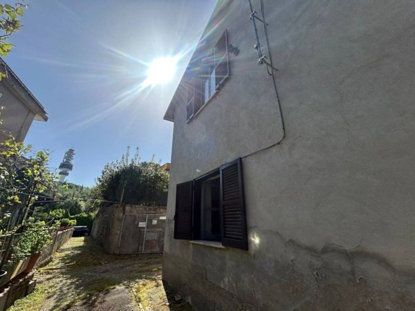 casa indipendente in vendita a Roma in zona Tomba di Nerone