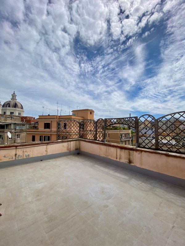 appartamento in vendita a Roma in zona Gianicolense