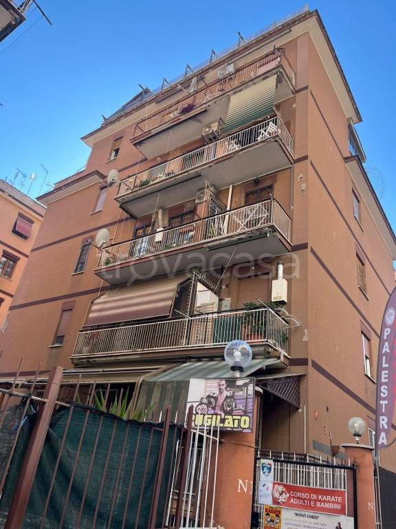 appartamento in vendita a Roma in zona Primavalle