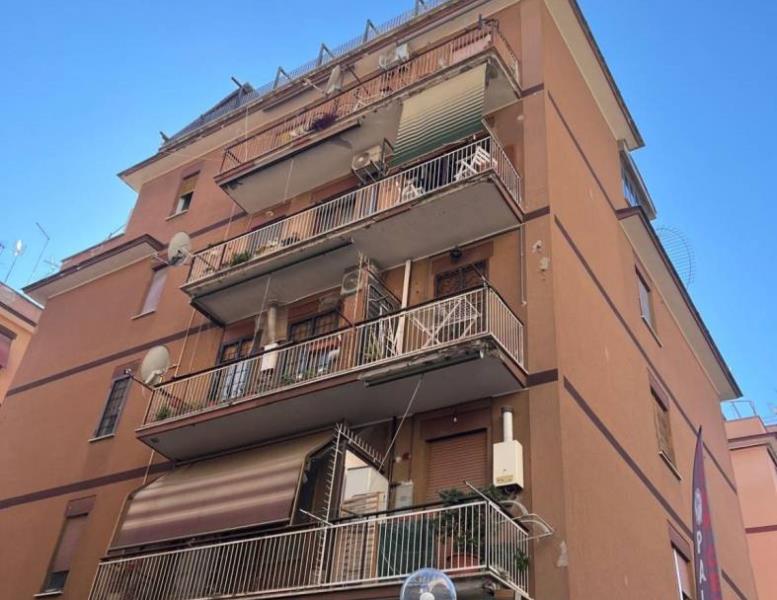 appartamento in vendita a Roma in zona Primavalle