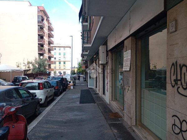 locale commerciale in vendita a Roma in zona Prenestino-Labicano