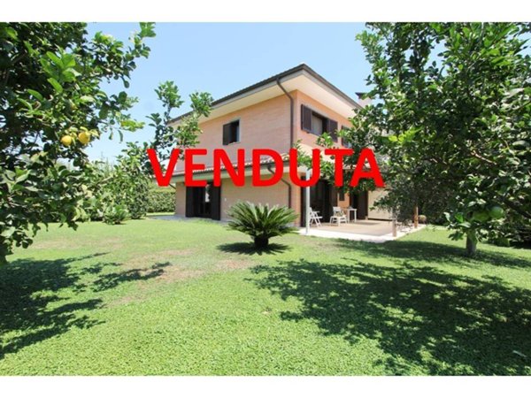 casa indipendente in vendita a Roma in zona Ottavia