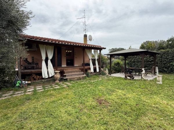 casa indipendente in vendita a Roma in zona Castel di Leva