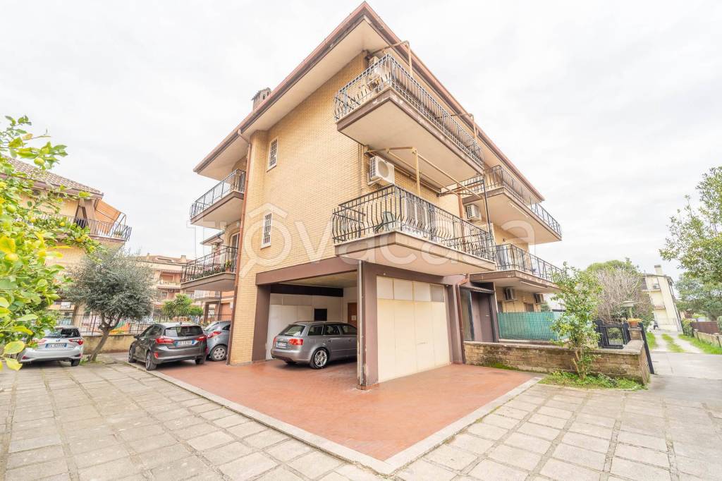 appartamento in vendita a Roma in zona Tor Sapienza