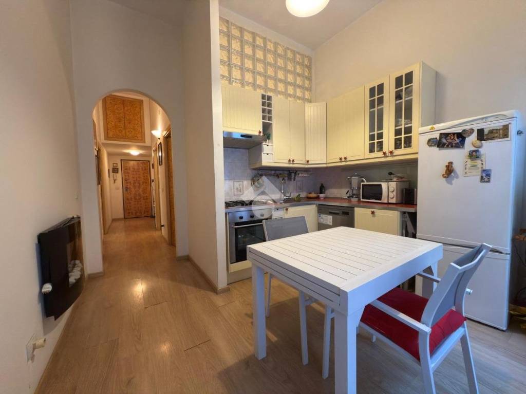 appartamento in vendita a Roma in zona Ardeatino