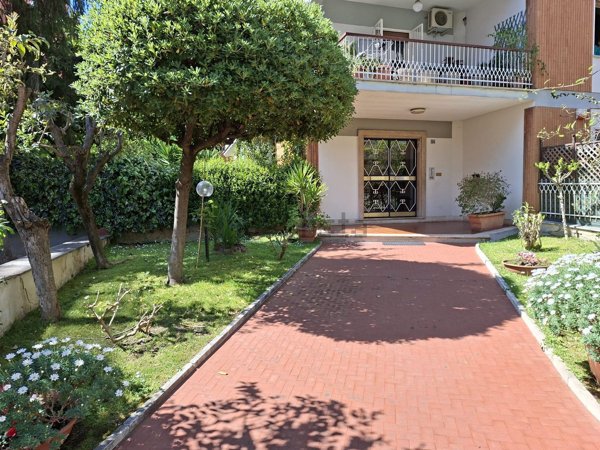 appartamento in vendita a Roma in zona Gianicolense