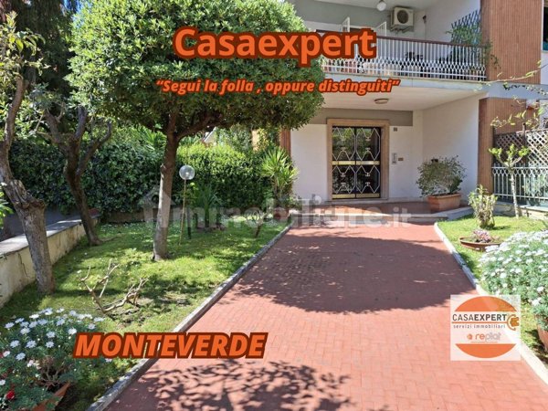 appartamento in vendita a Roma in zona Gianicolense