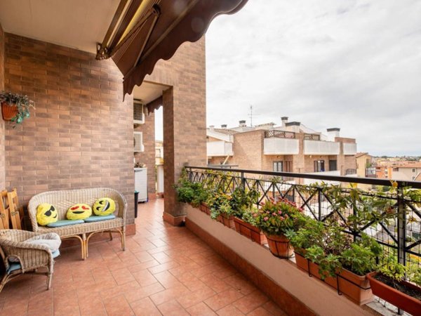 appartamento in vendita a Roma in zona Finocchio