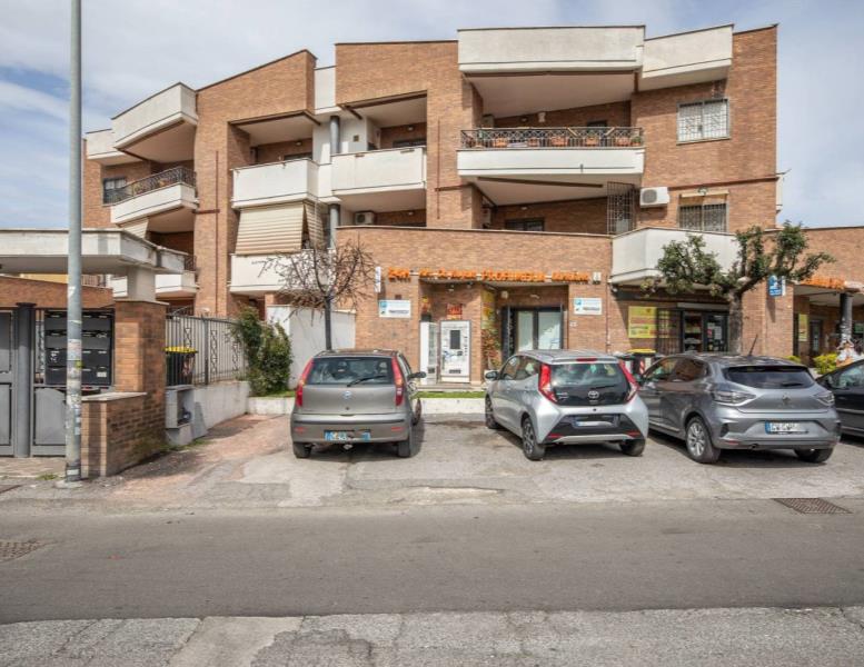 appartamento in vendita a Roma in zona Finocchio