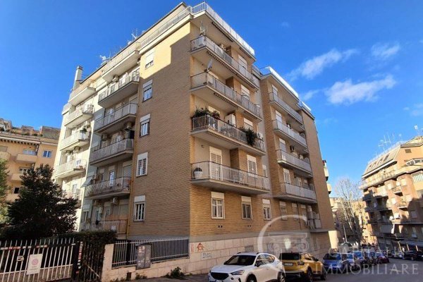 appartamento in vendita a Roma in zona Monte Sacro/Talenti