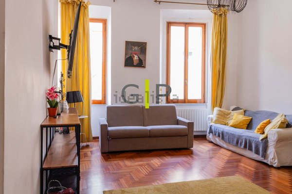 appartamento in vendita a Roma in zona Rione Regola
