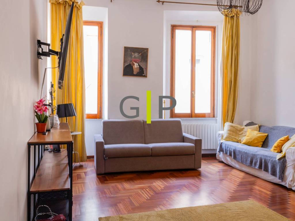 appartamento in vendita a Roma in zona Rione Regola