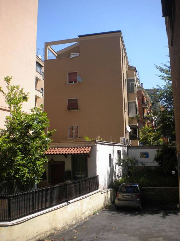 appartamento in vendita a Roma in zona Gianicolense