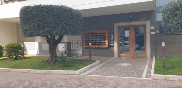 appartamento in vendita a Roma in zona Ardeatino