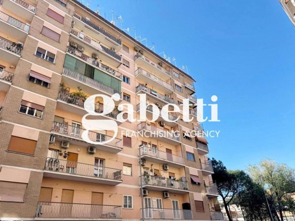 appartamento in vendita a Roma in zona Collatino