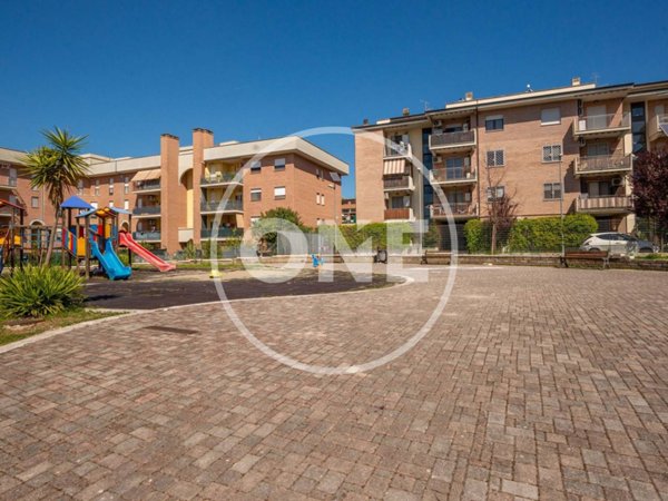 appartamento in vendita a Roma in zona Castelverde