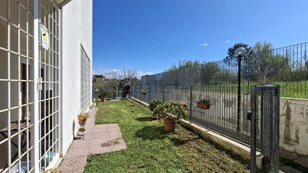 appartamento in vendita a Roma in zona Tor Bella Monaca