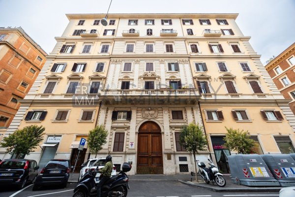 appartamento in vendita a Roma in zona Rione Prati