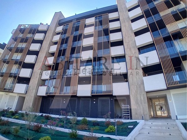 negozio in vendita a Roma in zona Ardeatino