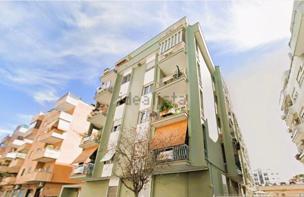 appartamento in vendita a Roma in zona Ostia