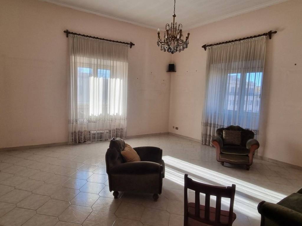 appartamento in vendita a Roma in zona Esquilino