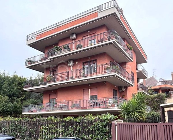 appartamento in vendita a Roma in zona Labaro