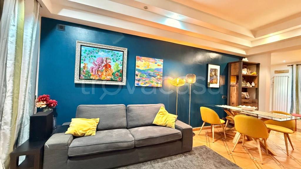 appartamento in vendita a Roma in zona Colle del Sole