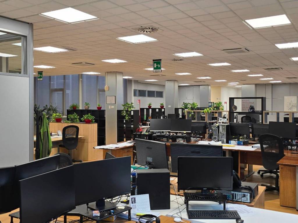 ufficio in vendita a Roma in zona Ponte Mammolo