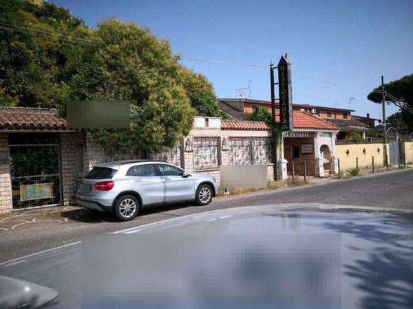 ufficio in vendita a Roma in zona Infernetto