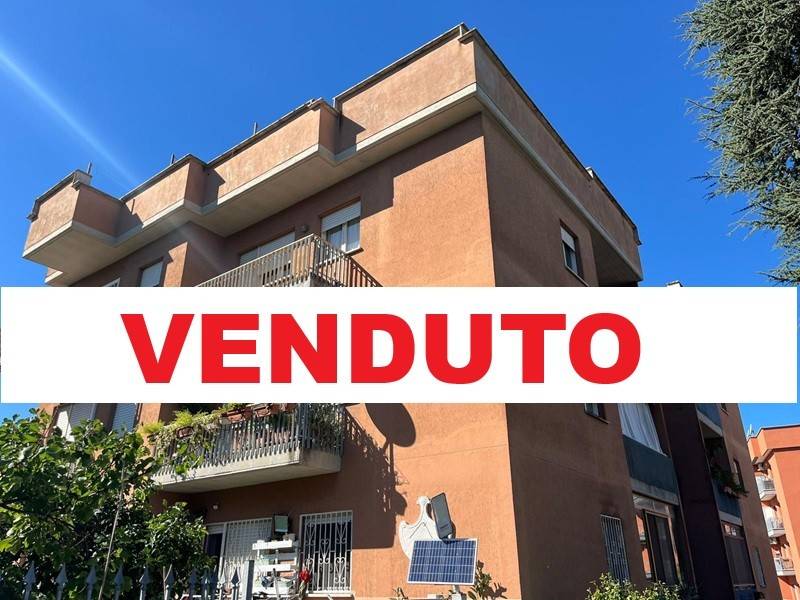 appartamento in vendita a Roma in zona Tor di Quinto