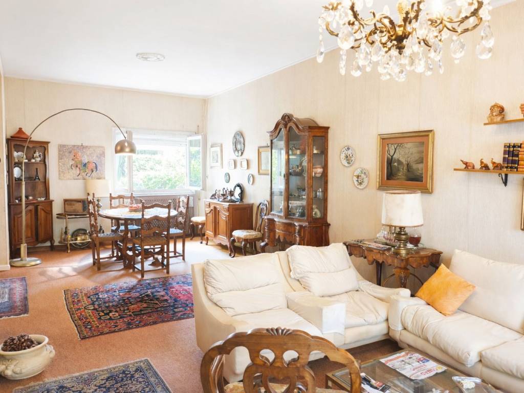 casa indipendente in vendita a Roma in zona Casal Palocco