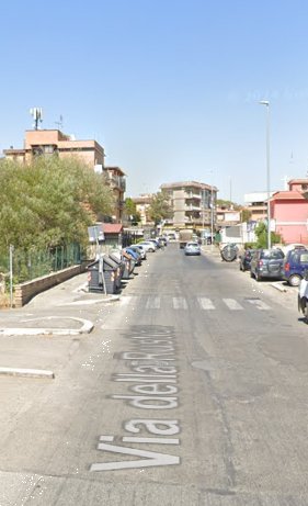 locale commerciale in vendita a Roma