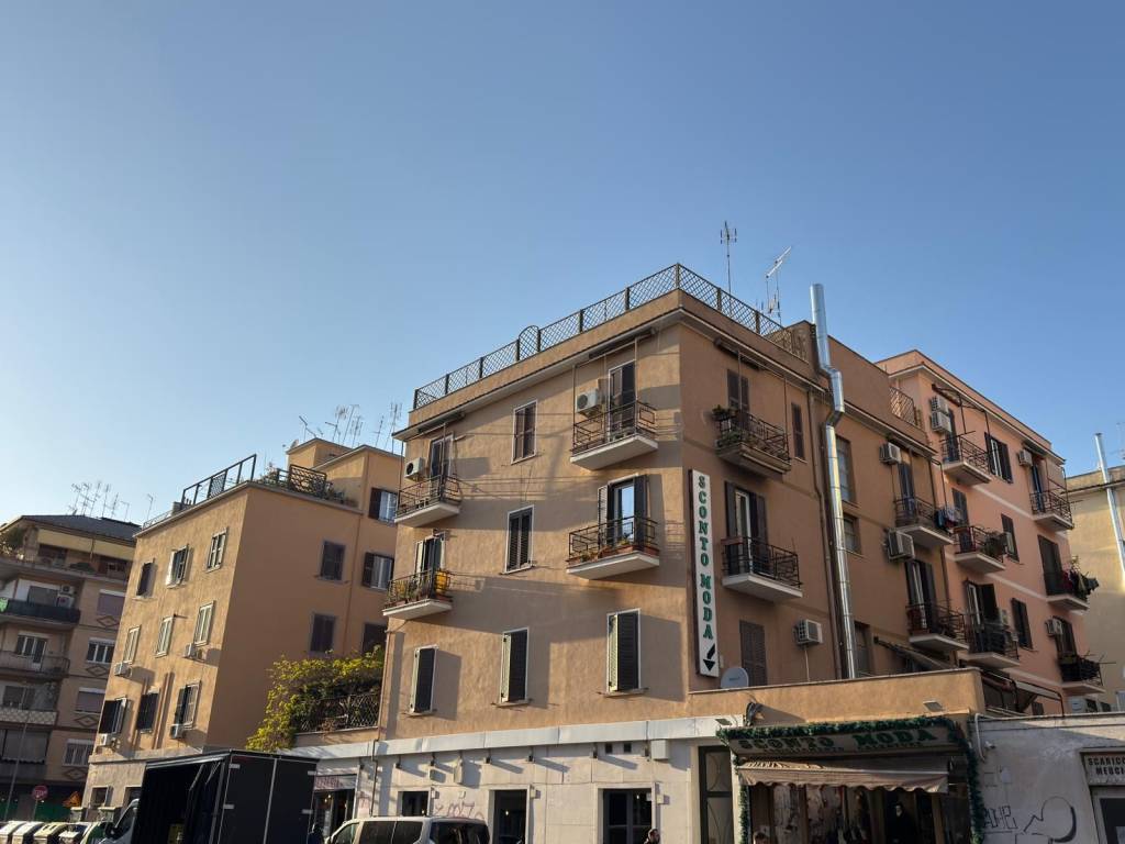 appartamento in vendita a Roma in zona Prenestino-Centocelle