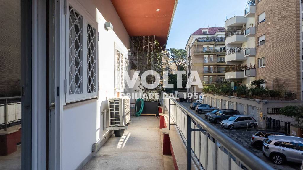 appartamento in vendita a Roma in zona Tor di Quinto