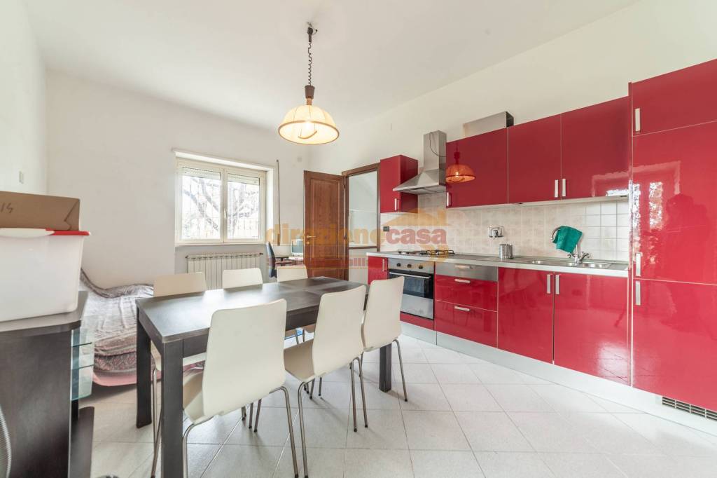 appartamento in vendita a Roma in zona Selva Candida