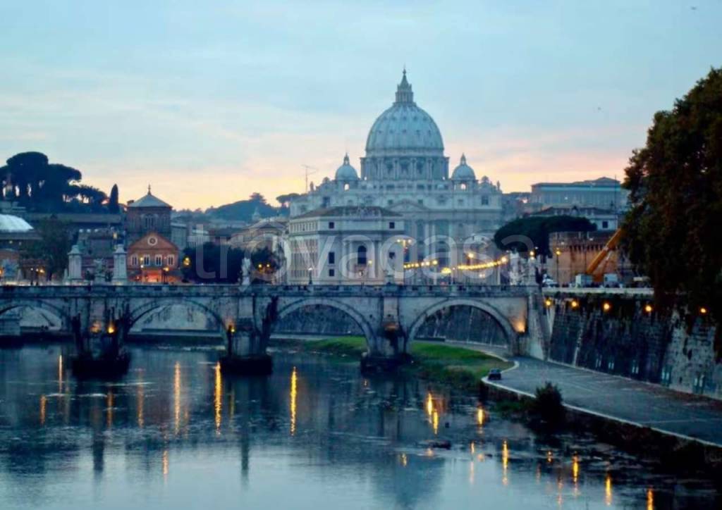 negozio in vendita a Roma in zona Campo Marzio