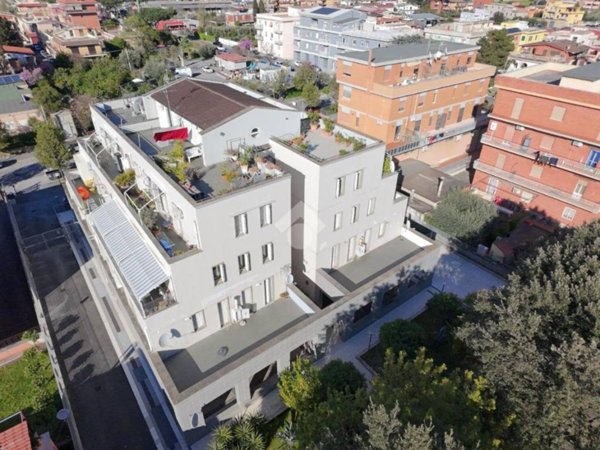 appartamento in vendita a Roma in zona Romanina