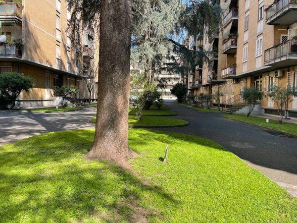 appartamento in vendita a Roma in zona Portuense