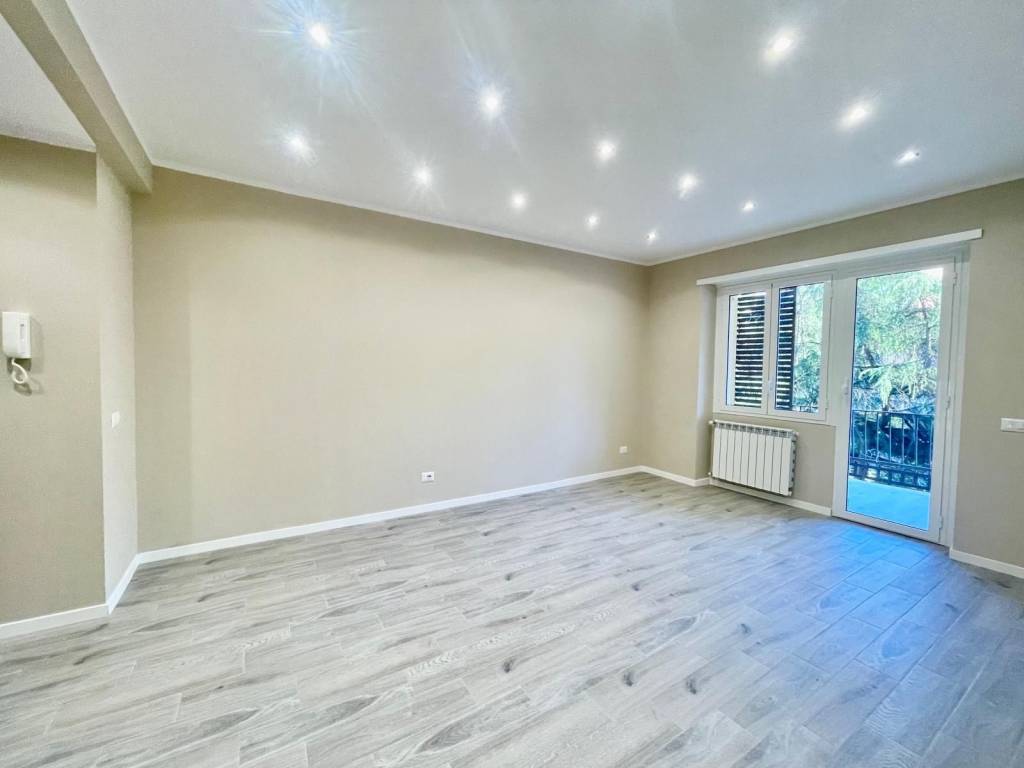 appartamento in vendita a Roma in zona Ostiense